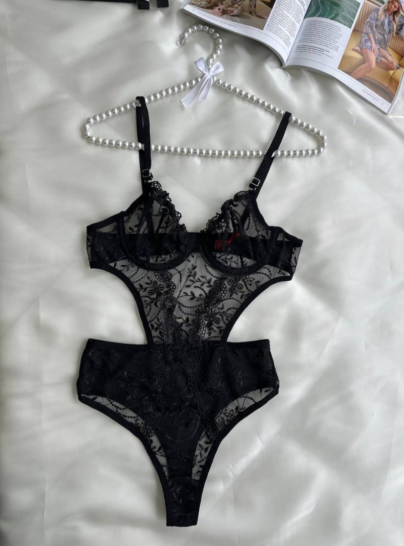 Dallı Çiçekli Siyah Tül Bodysuit